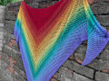 Duhové zachumlání - háčkovaný pléd