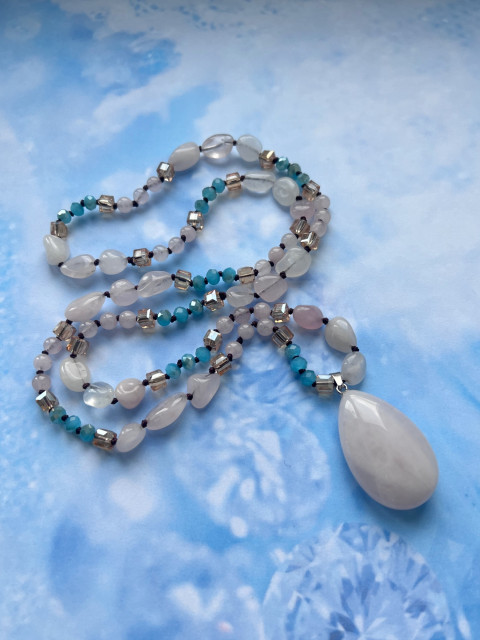 Růženínové korálky s přívěskem růžová tyrkysová kapka růženín korále broušené korálky 