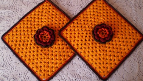 Ozdobná háčkovaná chňapka dekorace dárek oranžová háčkovaná ozdoba chňapka ozdobná kuchyňská úchytka 