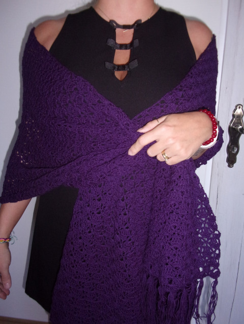 Borůvkový pléd 205 x 55 cm háčkovaný fialový dlouhý pléd krajkový borůvkový 