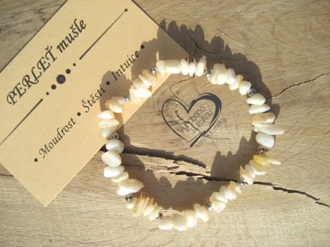 PRUŽNÝ NÁRAMEK - PERLEŤ náramek minerál gumička zlomky minerální sekaný 