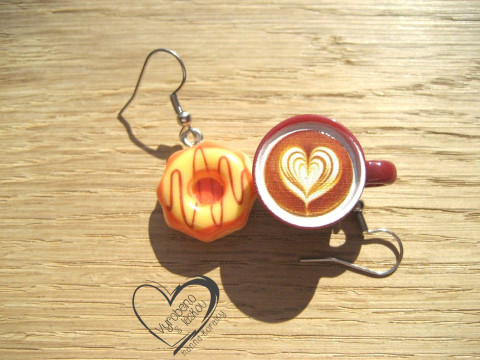 VÍNOVÉ CAPPUCCINO S DONUTEM veselé hravé sranda náušnice 