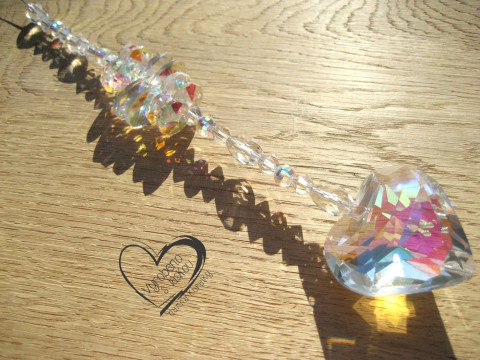 Závěsný krystal srdce 5cm světlohra srdce slunce duha duhy energie broušený broušená závěsný čakrový energetický křišťálový světla světlohra lapač feng shui krystak hra barev feng šuej kristal duhový 