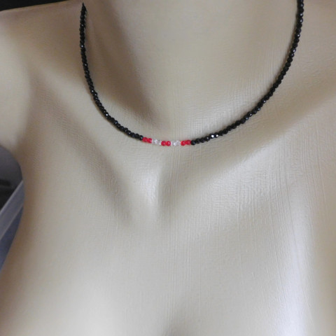 Náhrdelník  - černý spinel náhrdelník nerez spinel 