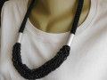 Náhrdelník černý sváteční