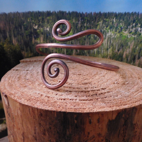 Měděný nápažník nepatinovaný kovaný měď tepaný nápažník čista měď 