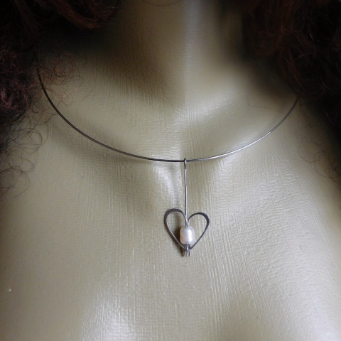 Náhrdelník - srdíčko s perlou náhrdelník nerez perla 