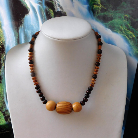 Dřevěné náhrdelníky-různé druhy dřevo náhrdelník různé 