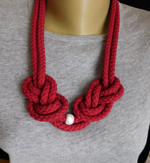 Náhrdelník vínový lankový náhrdelník vínový lankový 