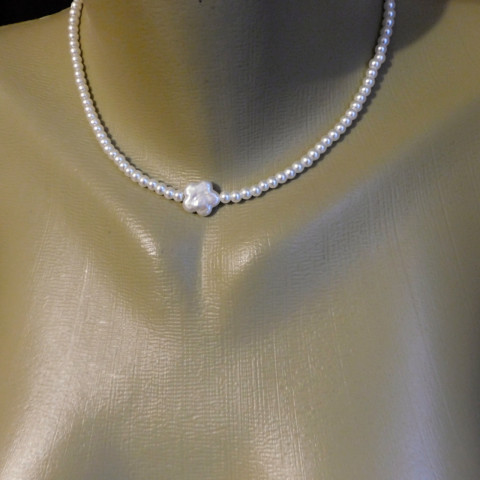 Náhrdelník perlový s keshi perlou náhrdelník bílé perly keshi perla 