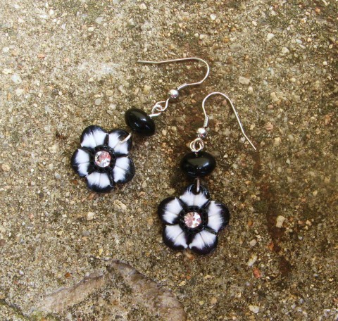 Sněhurky (antialergenní) náušnice bílá visací chirurgická ocel swarovski fimo hypoalergenní antialergenní 