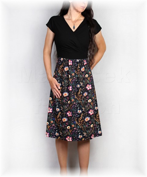 Šaty vz.882 pestrobarevné jarní letní černá šaty svatba léto řasení vzor oslava luční těhotenské kojící 