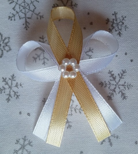 Šampaň svatební vývazky mašle svatba kytička kytka mašlička svatební mašličky vonička vývazky vývazek voničky 