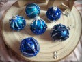 Baňky obšívané korálky - modrá sada