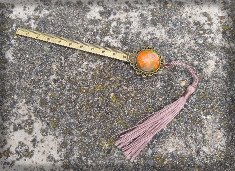 Záložka - s pravítkem no.2 dárek čtení kniha vintage záložka abstrakce kabošon střapec střapeček snění moudrost četba knihomol vědění pravítko. stupnice 