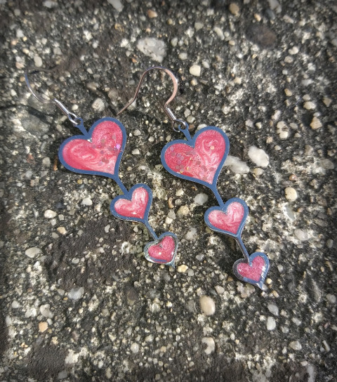 Tří srdíčka - náušnice šperk srdce doplněk náušnice růžová srdíčko láska zamilované bižuterie valentýn pryskyřice milování 