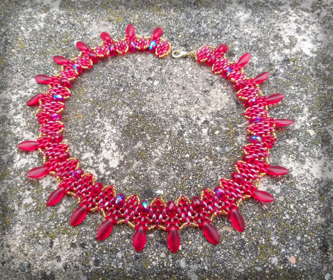 Láska - náhrdelník červená šperk náhrdelník doplněk elegantní láska valentýn vášeň rudá ples žár do společnosti bál 