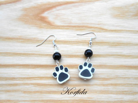 Náušnice tlapička fimo korálky kamínky náušnice dívčí elegantní bílá černá bílé černé fimo bílý taneční černý čirá bižuterní kamínek koncert psí polymer tlapka pro dívky pro ženy tlapky tlapičky tlapička korfida proženy 