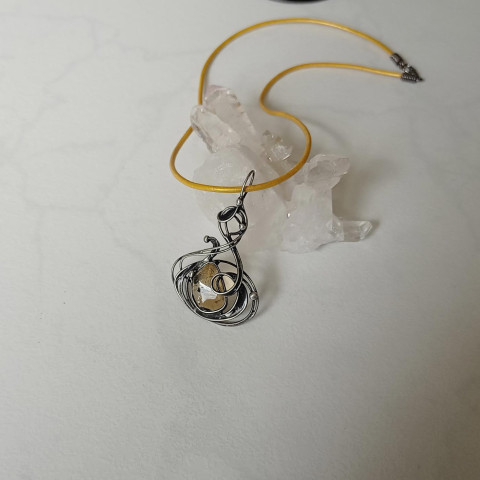 Zlatavý - přívěsek s citrínem šperk náhrdelník přívěsek cín žlutá patina tiffany citrín minerály cínovaný okrová 